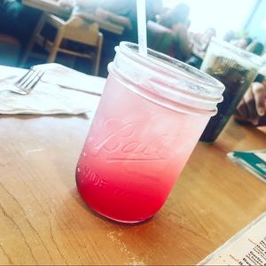 Meet your Posher, Gabriela